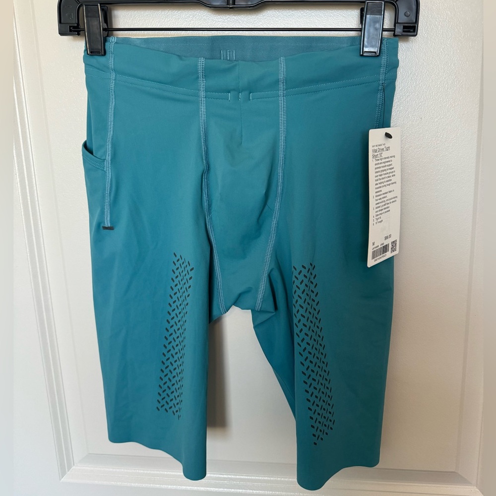 Men’s Lululemon Vital Drive Tight Short 10" Sz Medium NWT